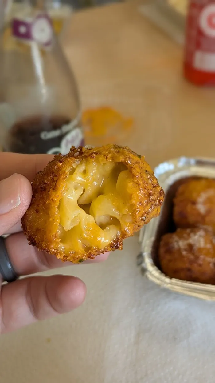 MIX N MAC - Mac & Cheese 5