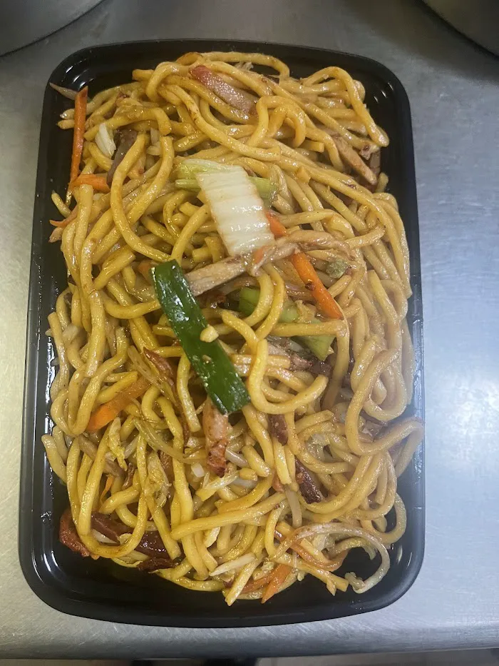 Ming's House Chinese Food 10