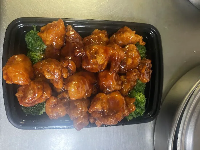 Ming's House Chinese Food 6