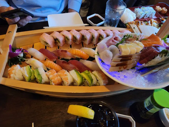 Sam's Sushi Bistro 7