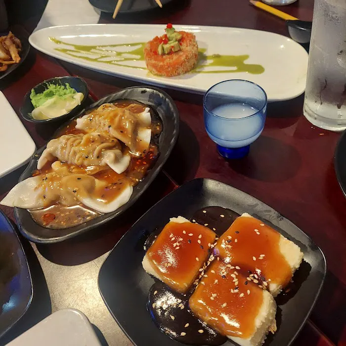 Kira Sushi 7