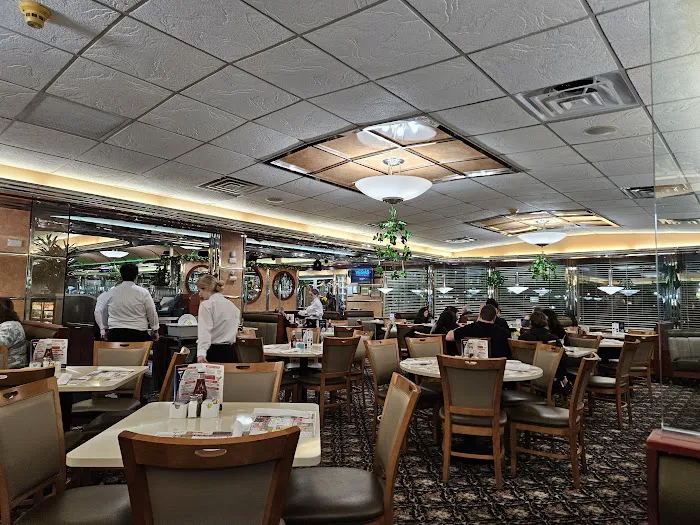 Lake Grove Diner 10