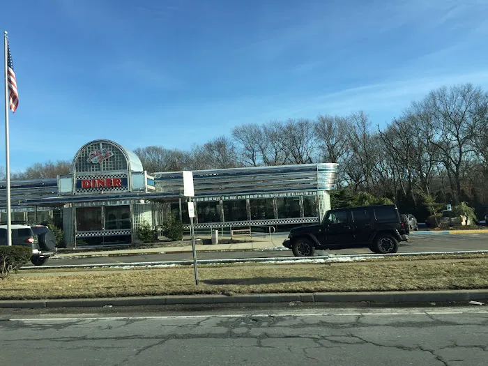 Lake Grove Diner 1