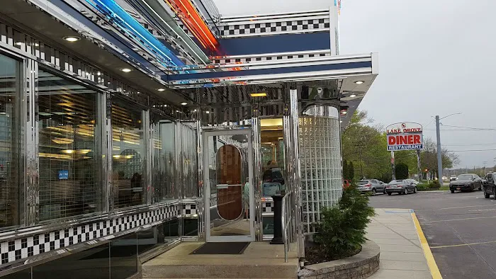 Lake Grove Diner 2