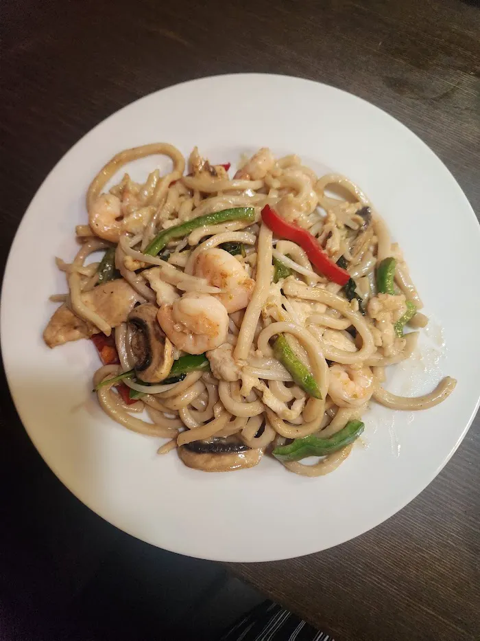 Pad Thai & Chinese Cafe 5