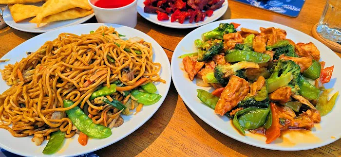 Ming Feng Chinese Restaurant 3
