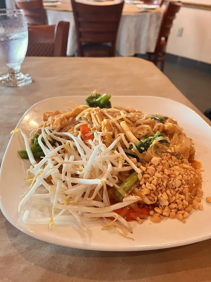 Thai Thai Cuisine 10