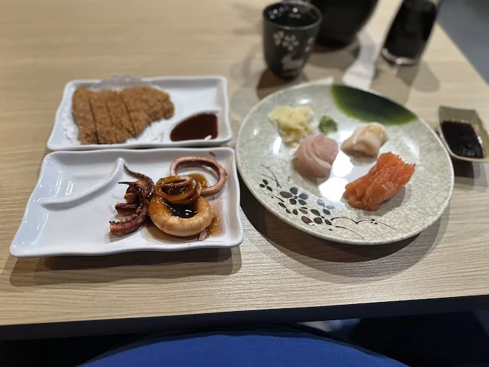 Hanami Sushi & Asian Cuisine 10
