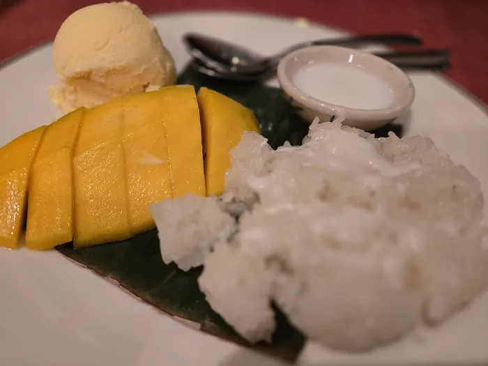 Twist On Thai Cafe 3
