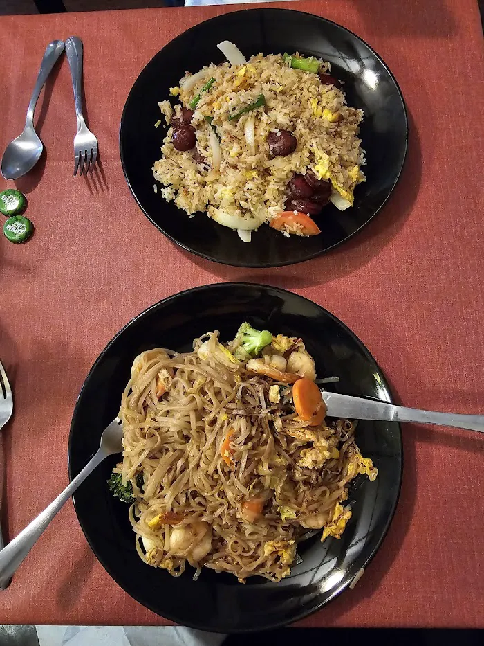 Twist On Thai Cafe 8