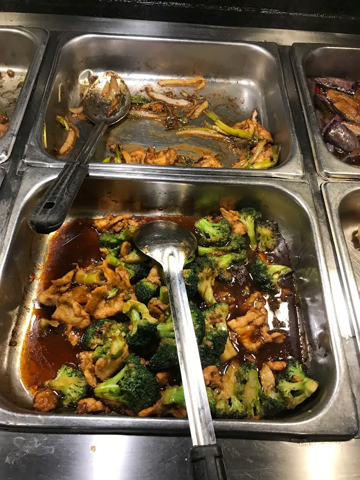 Kam Luang Restaurant 1