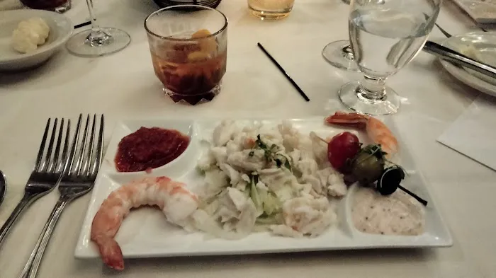 Rod's Steak & Seafood Grille 3