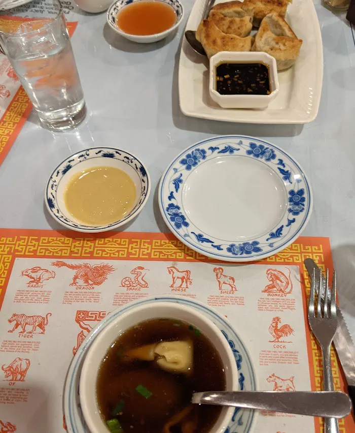 Daxxon Chinese Restaurant 10