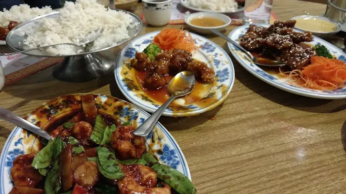 Daxxon Chinese Restaurant 4