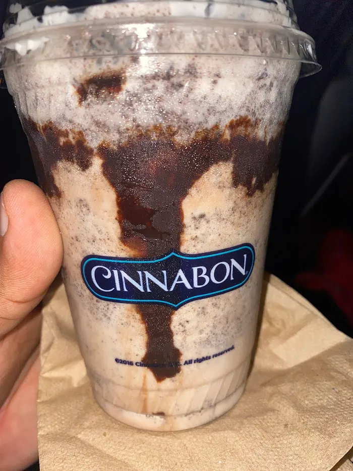 Cinnabon 4