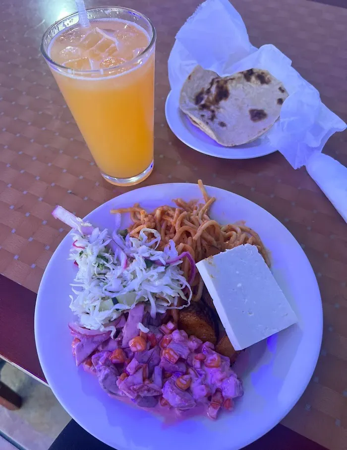 El Catracho Restaurant 5