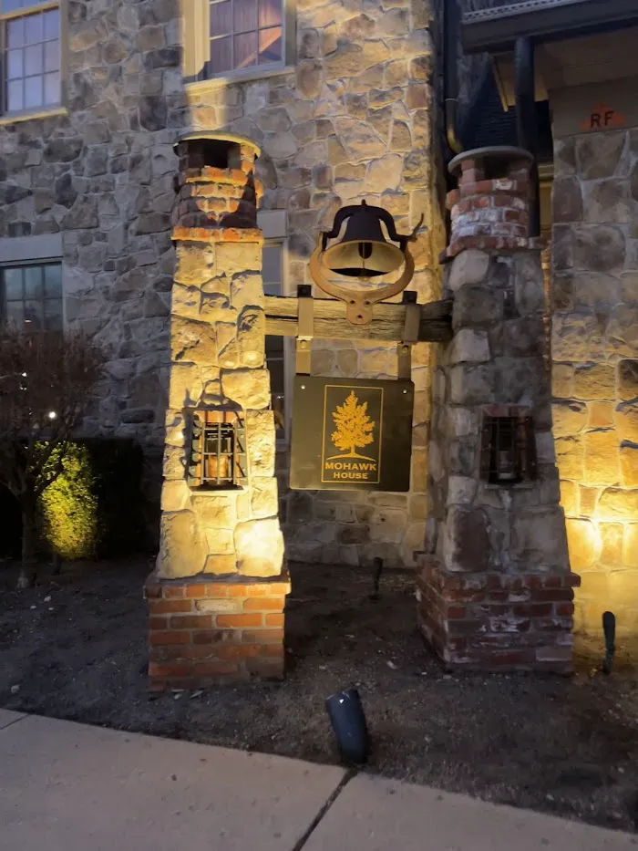 Mohawk House 7