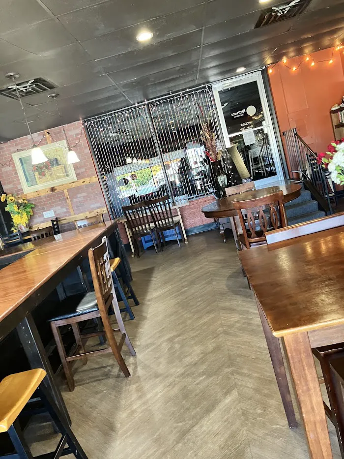 Maliwans Thai Kitchen 9
