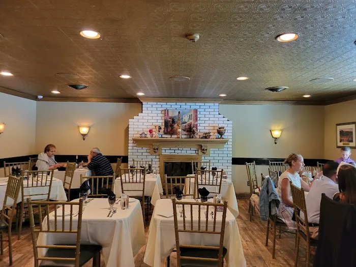 Portofino's Ristorante' 6
