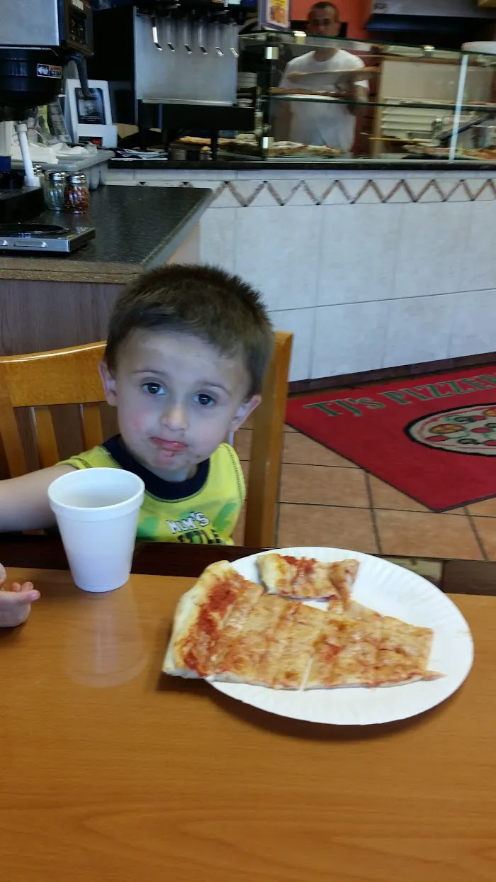 TJ's Pizza 8
