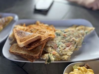 The Crystal Cafe 0