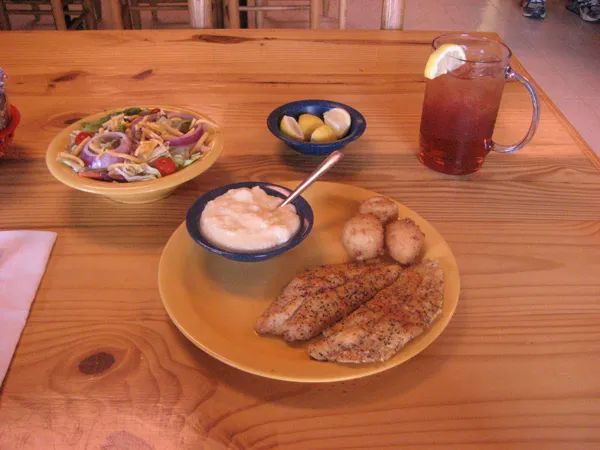 David's Catfish House 4