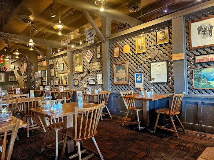 Cracker Barrel Old Country Store 3