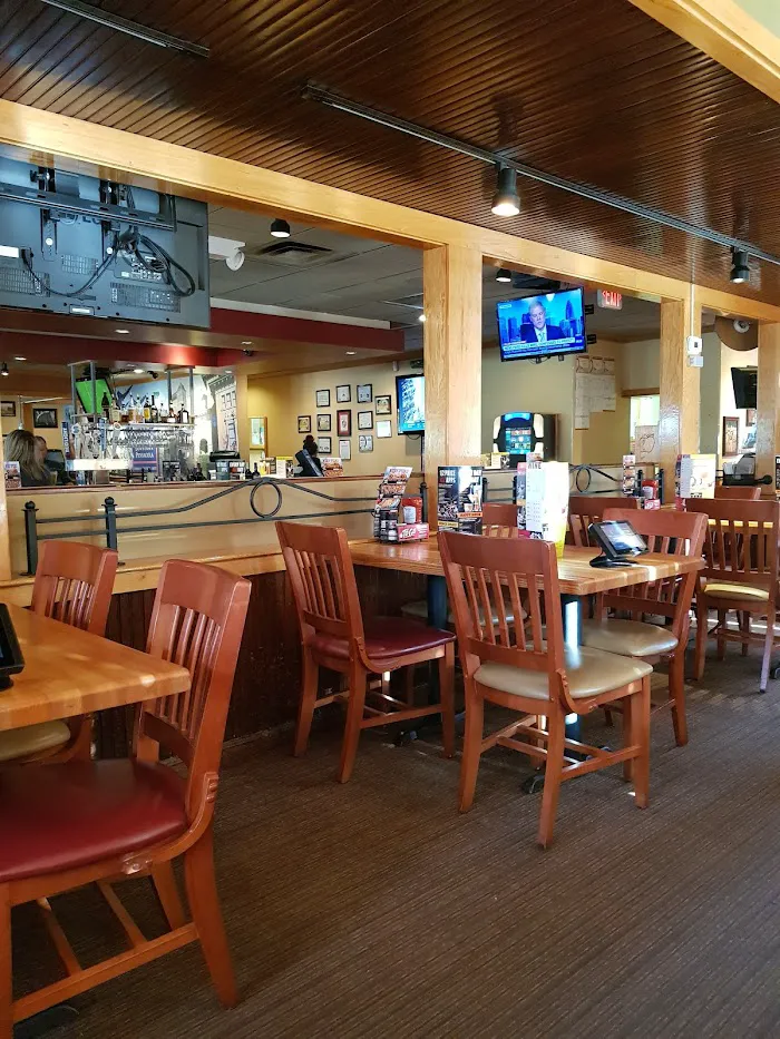 Applebee's Grill + Bar 8