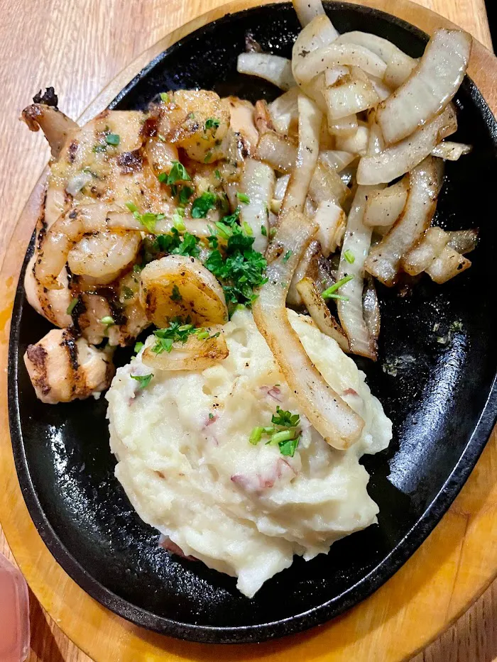 Applebee's Grill + Bar 7
