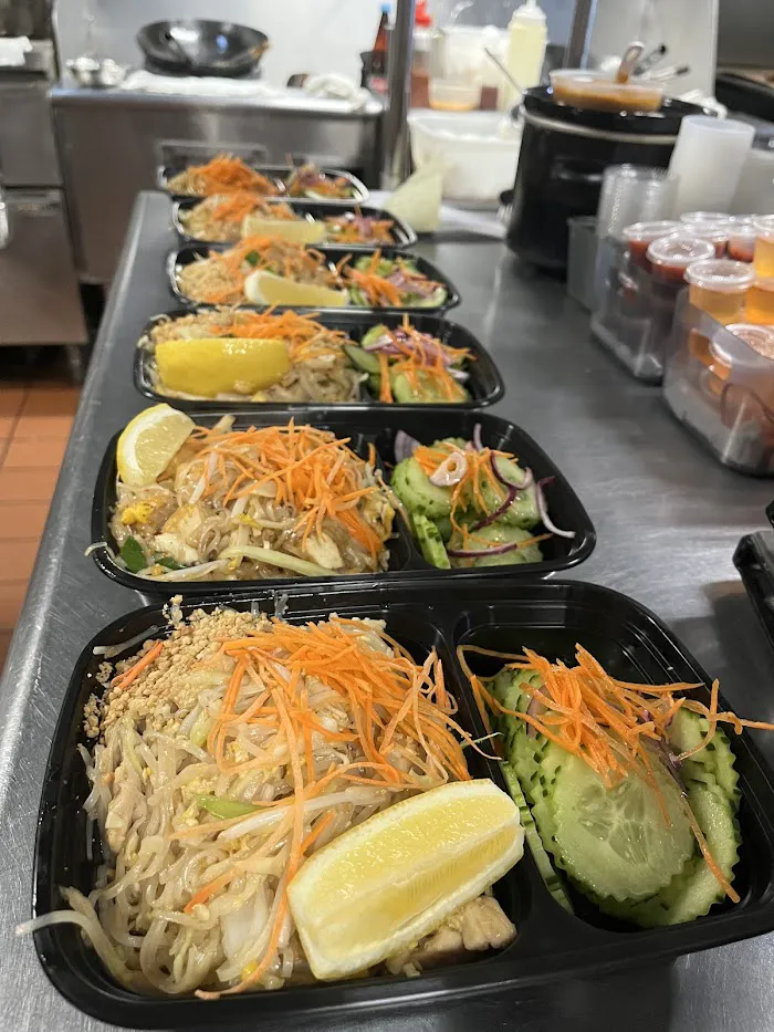 Pinto Thai Evanston 10