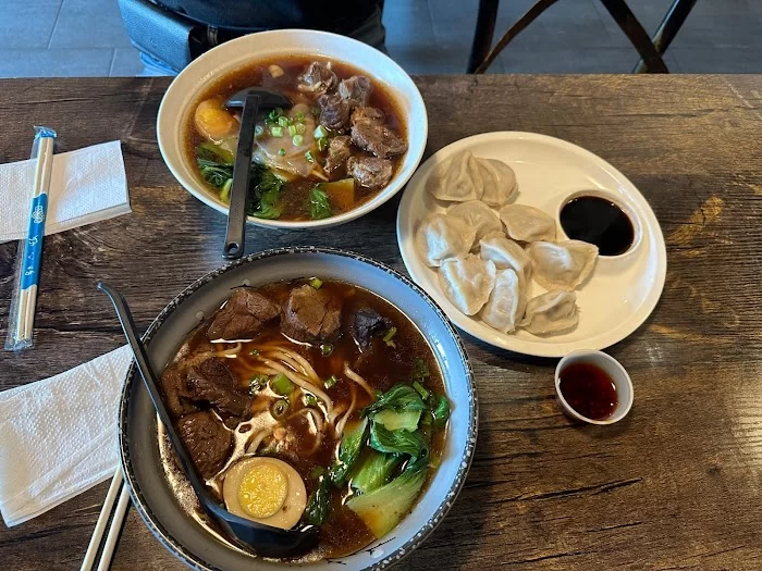 H Noodle House 奶奶食堂 5