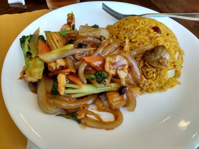 Eastern Phoenix Restaurant 7