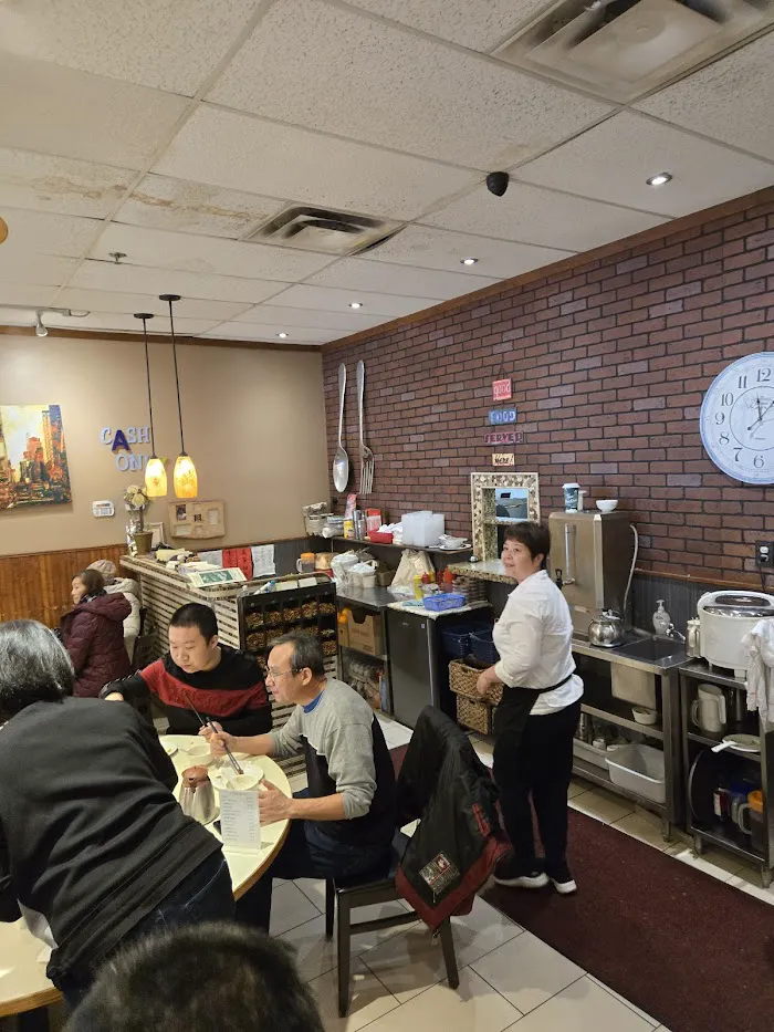 Chi's Congee & Noodle House 5