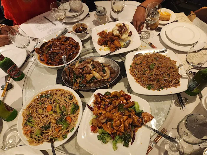 Hong Hua Fine Chinese Dining 2