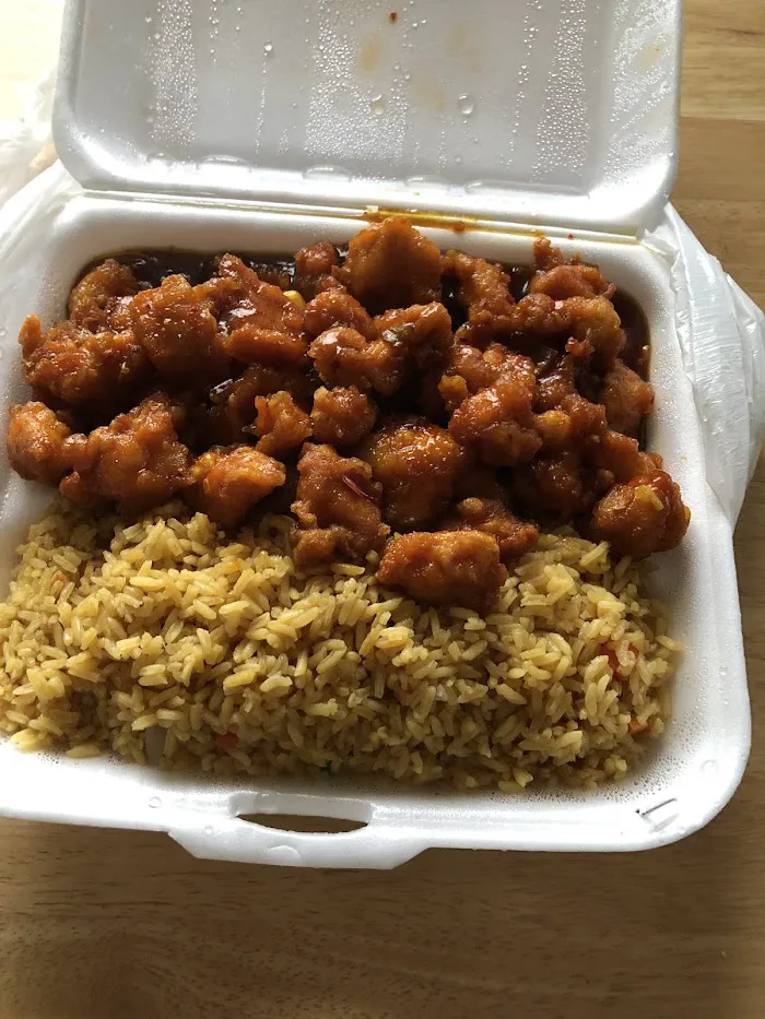 Happy Wok-Chinese Restaurant 6