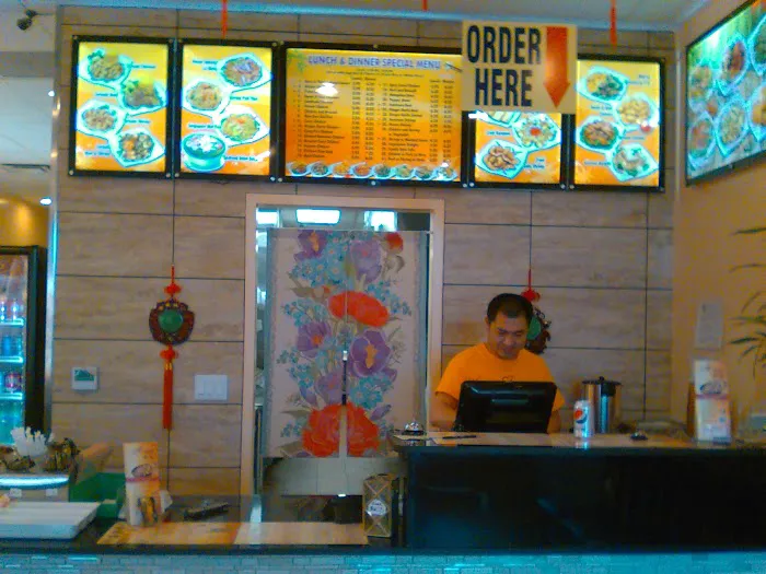 Happy Wok-Chinese Restaurant 10