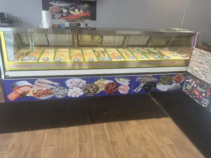 Seaworld chicken N fish market (Southfield) 9