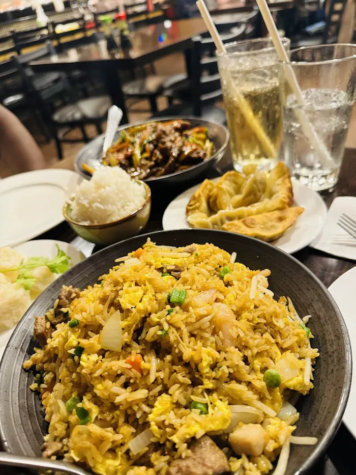 Wok and Roll Restaurant Karaoke 7
