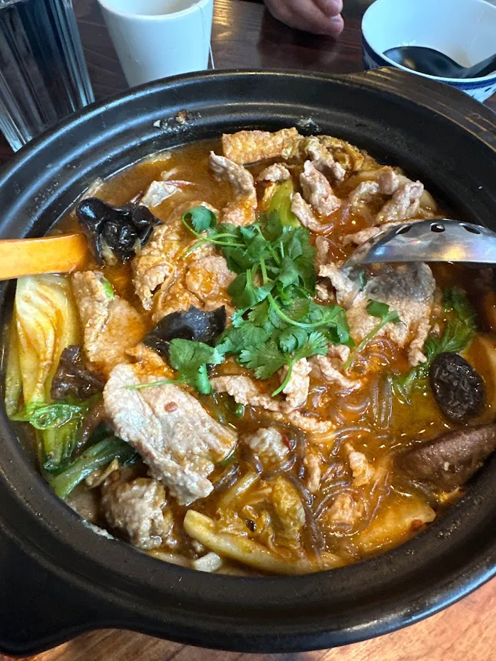 Dumpling Hot Pot Beyond 5