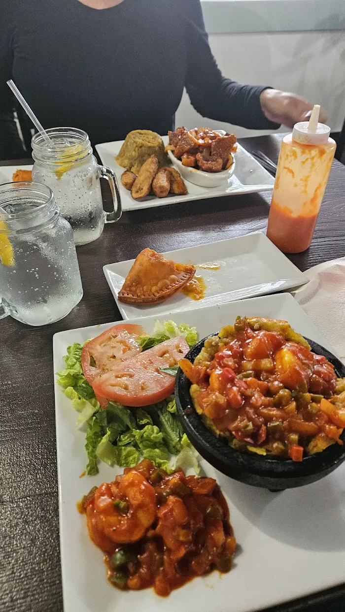 La Orocoveña Restaurant 9