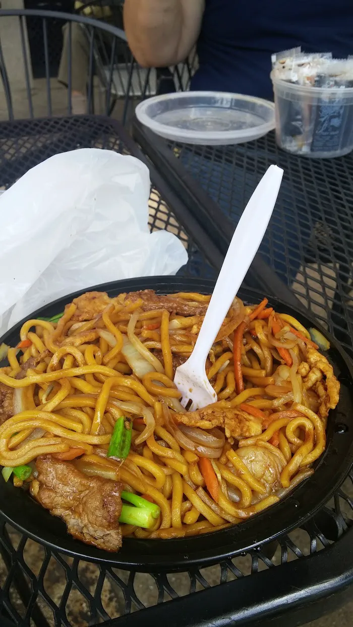Eddie's Cafe Chinese Cuisine 10