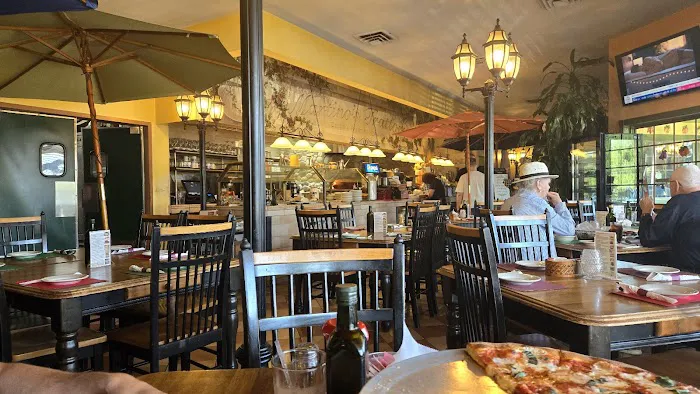 Martinos Trattoria & Pizzeria 8