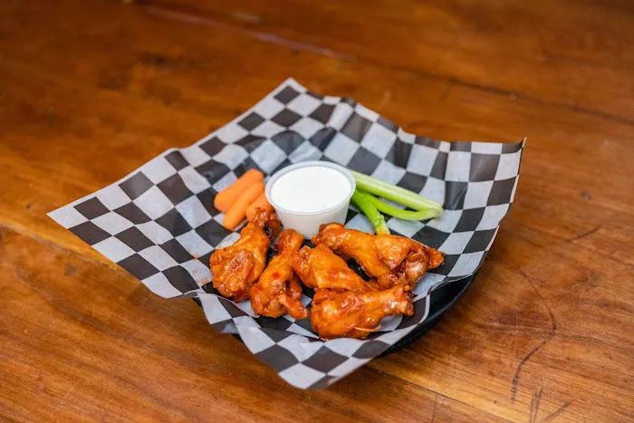 O'Quigley's Seafood Steamer & Oyster Sports Bar 4