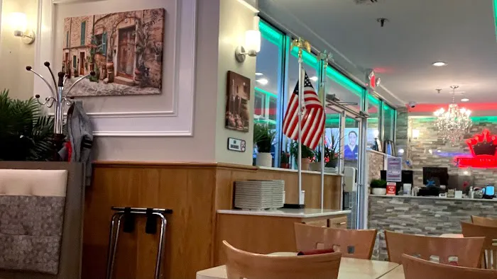 Queen Restaurant ll 2