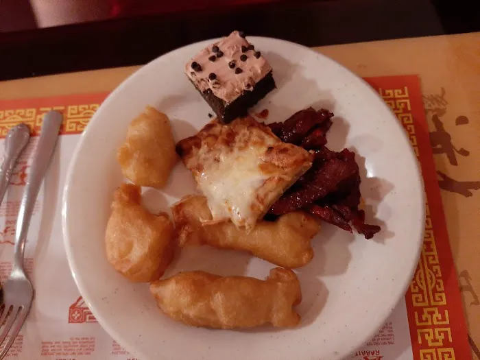 Chow's Garden Restaurant 4