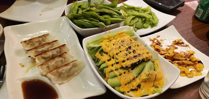 Ikura Sushi & Thai Restaurant 3