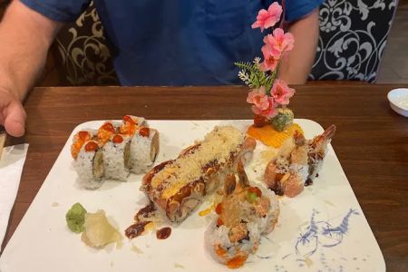Ikura Sushi & Thai Restaurant