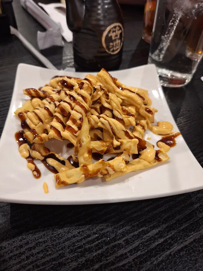 Ikura Sushi & Thai Restaurant 8