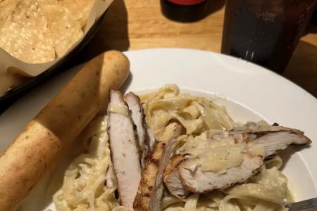 Applebee's Grill + Bar