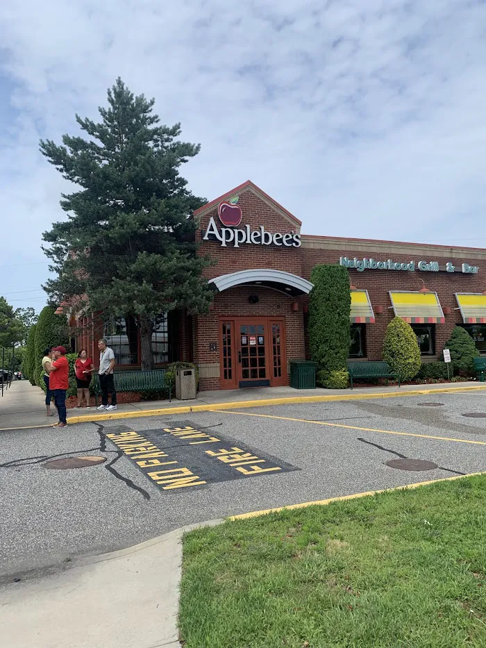 Applebee's Grill + Bar 6
